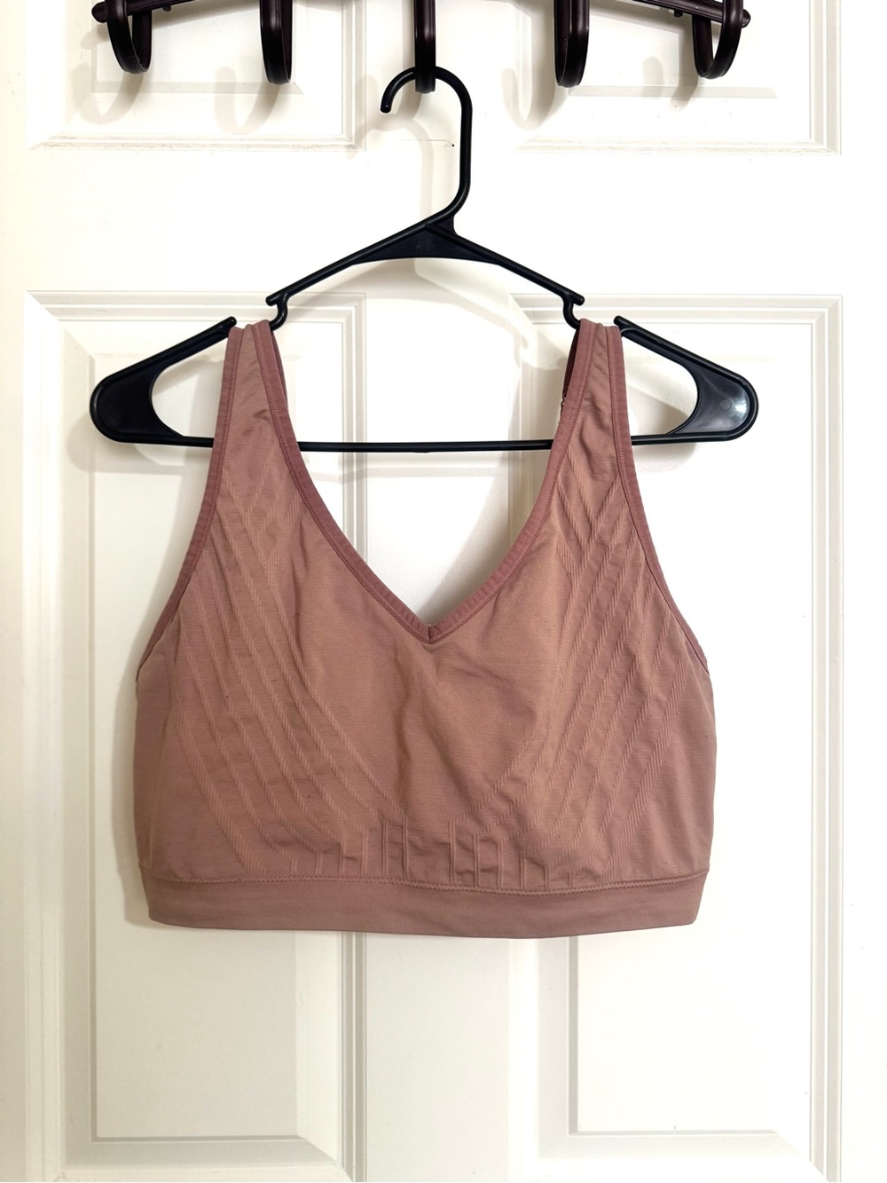 Auden V-Neck Seamless Bralette in Mauve Pink